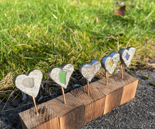 Mini Urns (examples only)