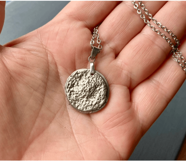 Outlander location - round pendant