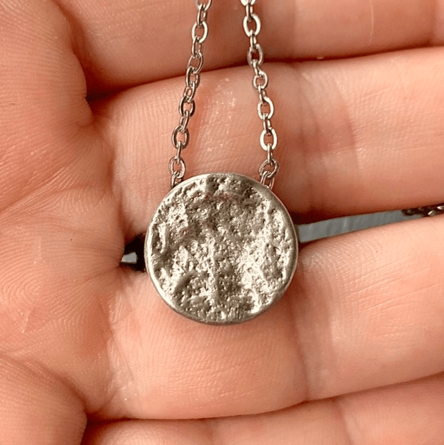Outlander location - round pendant