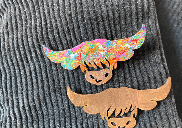 Duncan the Coo brooch / pin